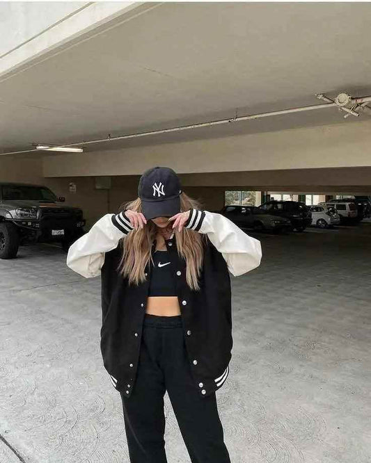 Black and white baseball varsity bomber jacket woman - The Divine Shop